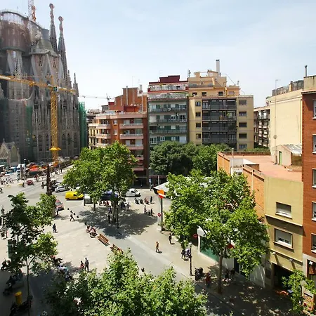 Gaudi Sagrada Familia Apartment Barcelona Room photo